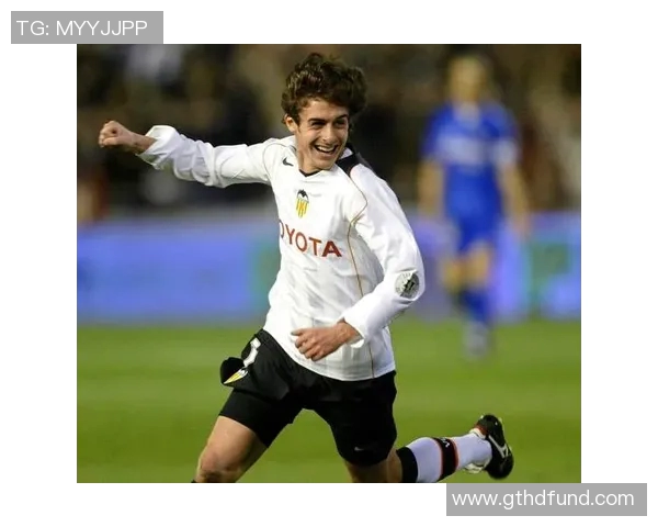 十月7号出生的足球球星盘点：闪耀在绿茵场上的生日战将