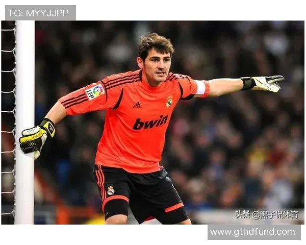 足球巨星的饮食秘诀：从梅西到C罗他们的食谱与营养策略揭秘