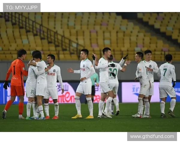 武汉足球队荣登足球配合排行榜第一名展现卓越团队实力